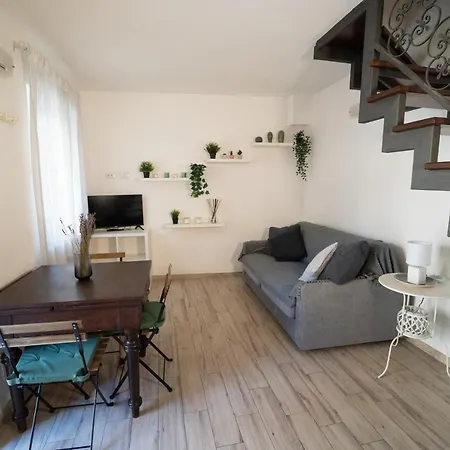 La Casa Nel Vicolo *
